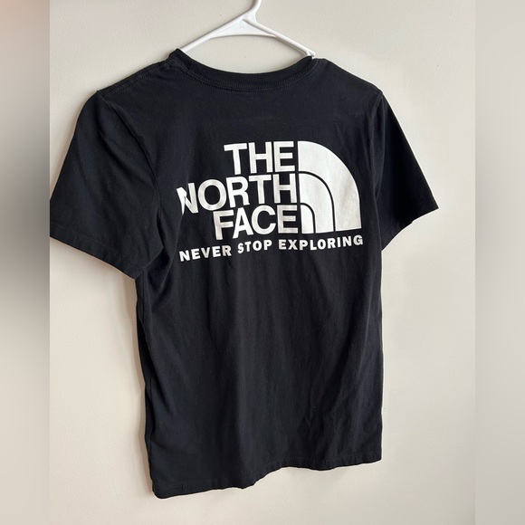 Size xs North Face shirt - Picture 1 of 3